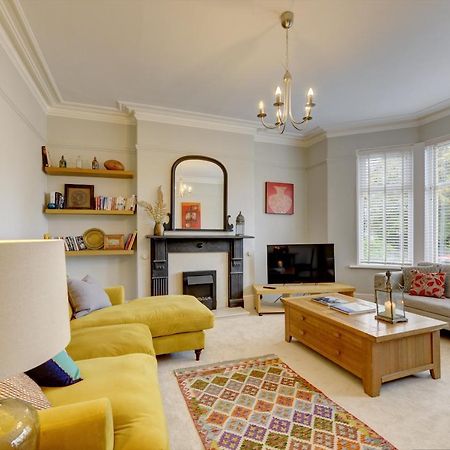 Stylish 2 Bedroom Maisonette With Parking Harrogate Kültér fotó