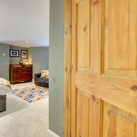 Stylish 2 Bedroom Maisonette With Parking Harrogate Kültér fotó