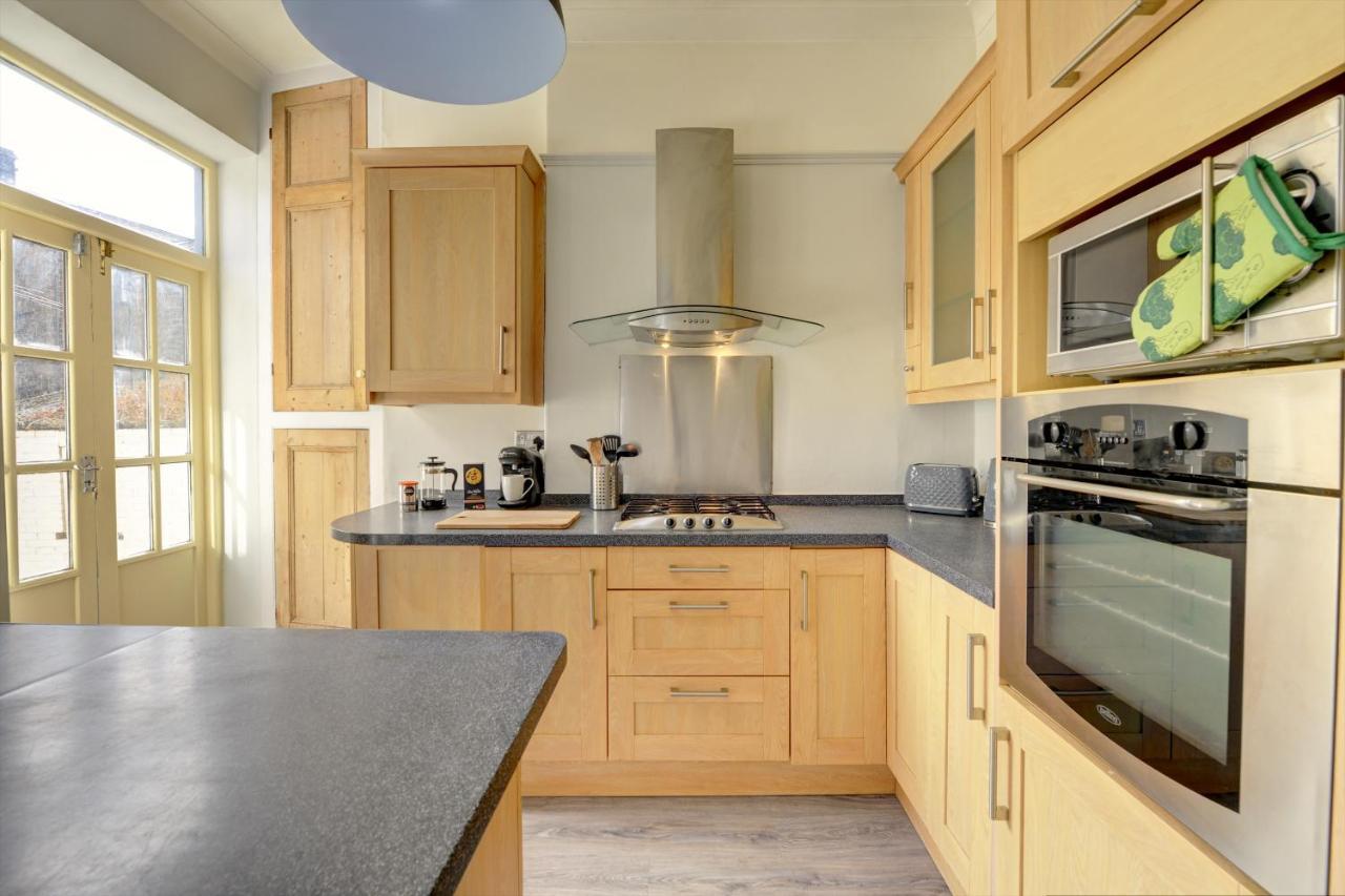 Stylish 2 Bedroom Maisonette With Parking Harrogate Kültér fotó