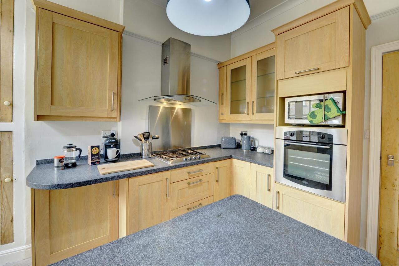 Stylish 2 Bedroom Maisonette With Parking Harrogate Kültér fotó