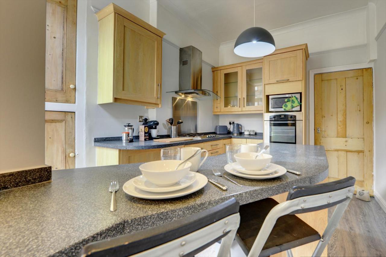 Stylish 2 Bedroom Maisonette With Parking Harrogate Kültér fotó