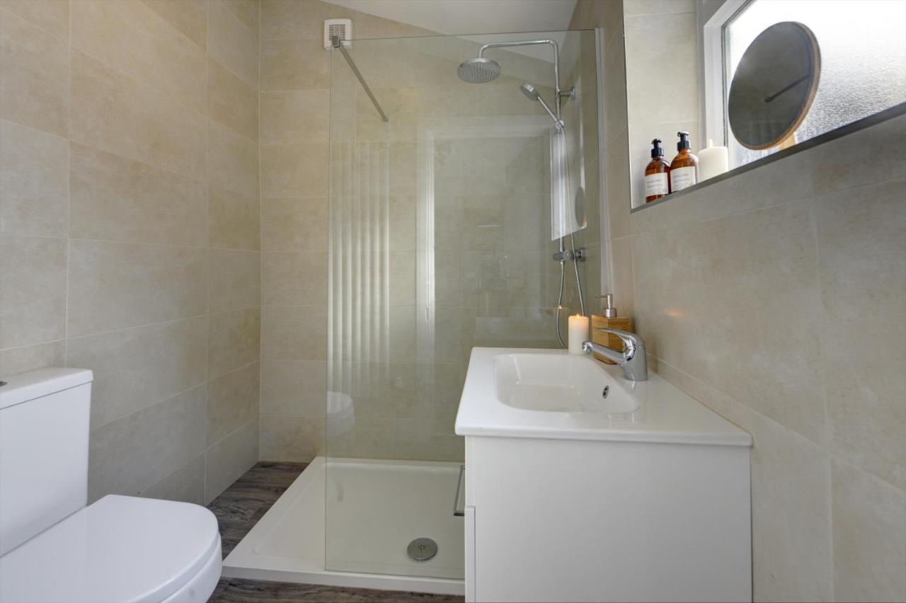 Stylish 2 Bedroom Maisonette With Parking Harrogate Kültér fotó