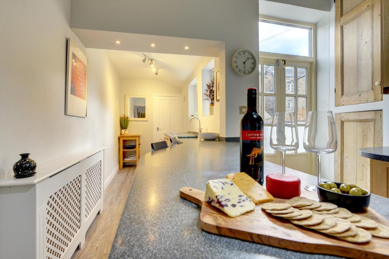 Stylish 2 Bedroom Maisonette With Parking Harrogate Kültér fotó